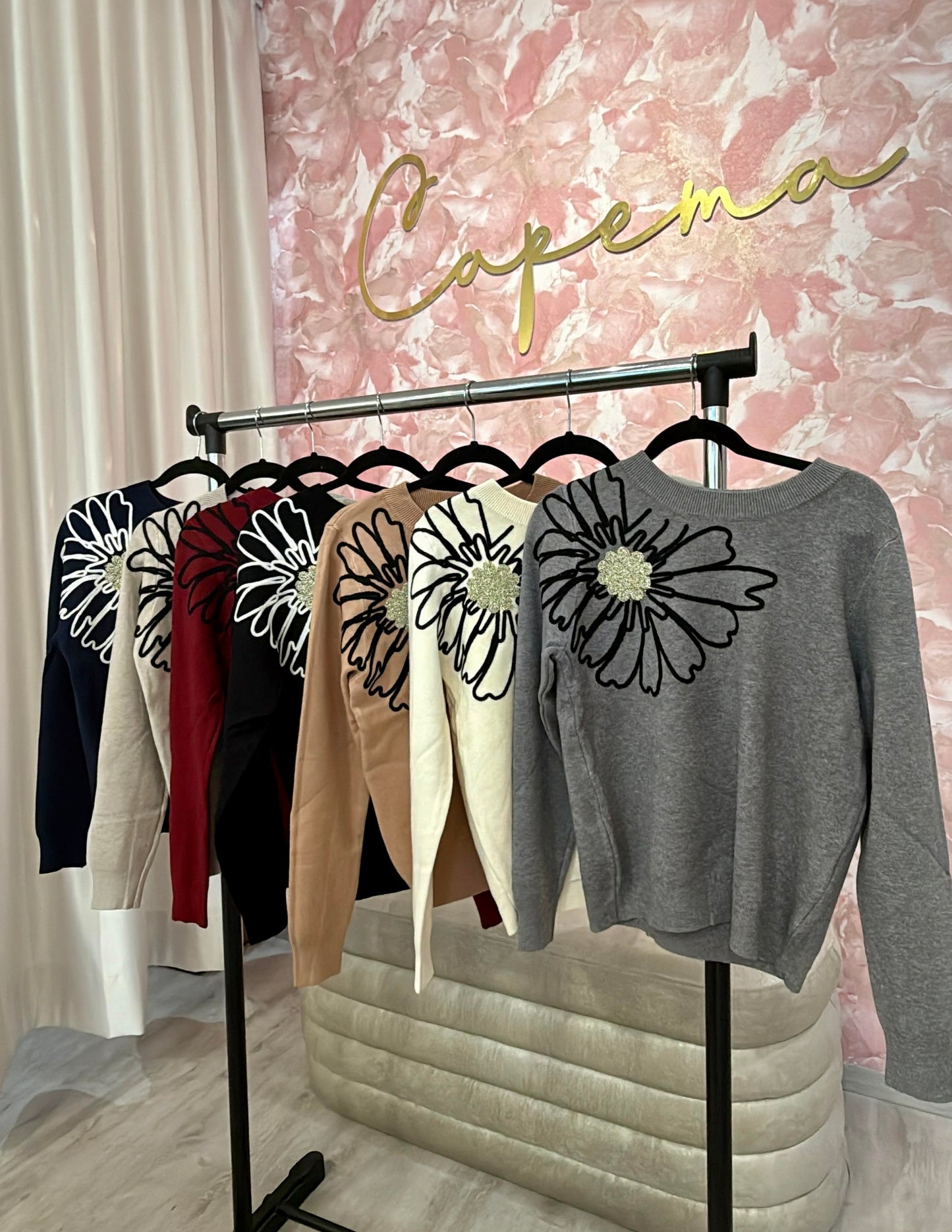 Suéter Flor en Hombro