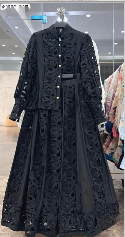 Camisa y falda larga